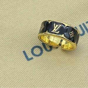 Stunning !! Gold and Black Monogram Ring.